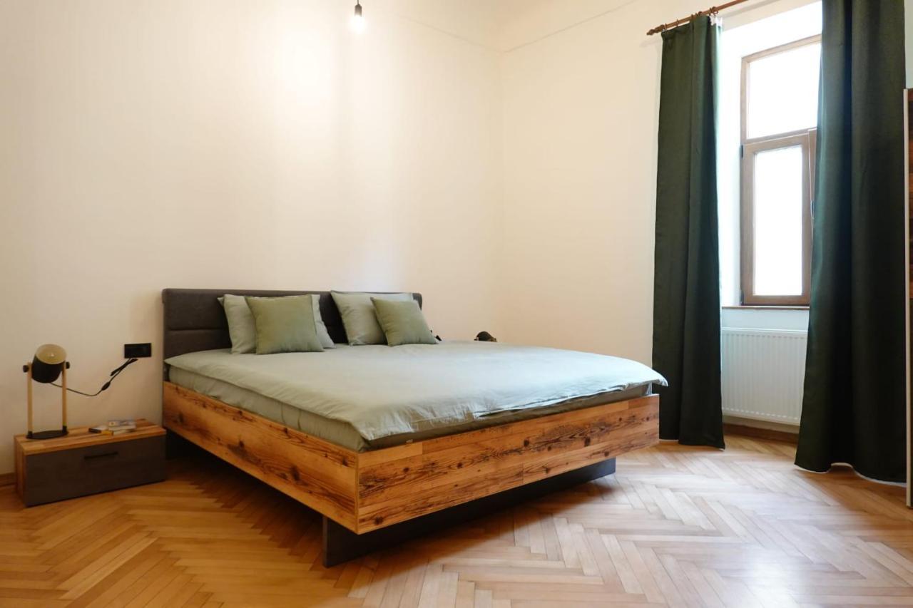 The Industrique Home - 3 Bedroom Apartment Timişoara Eksteriør billede